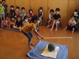すいか割り